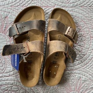 Birkenstock Arizona NWT size 40